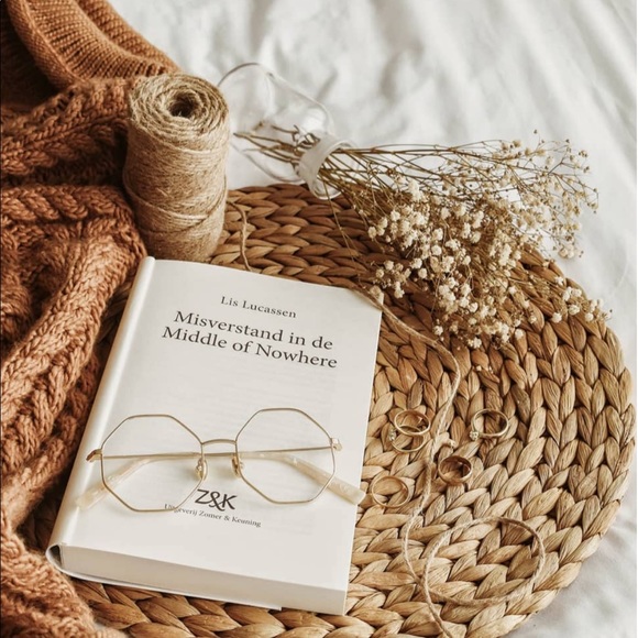 Geometric octagon clear glasses - Picture 8 of 9